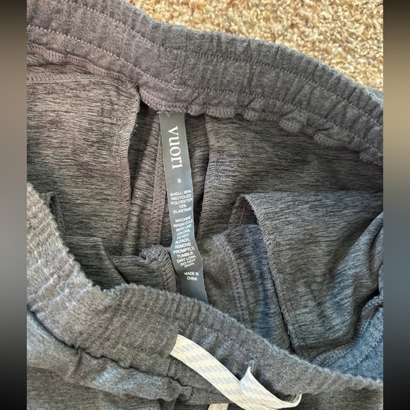 Vuori Sunday Performance Jogger in Charcoal Heather size Small - Picture 10 of 12